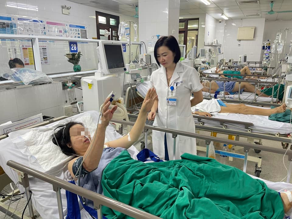 Nguoi phu nu dot quy 2 lan lien tiep trong mot ngay hinh anh