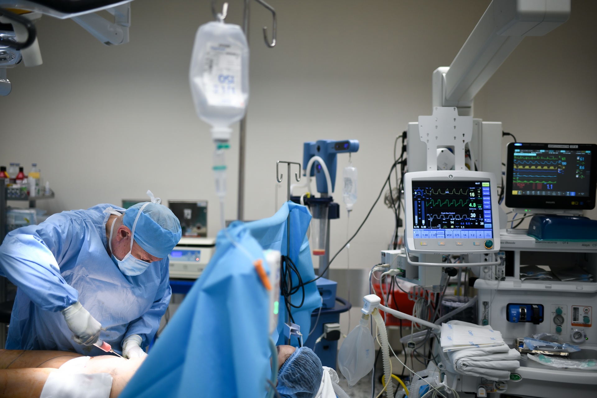 phau thuat hut mo anh 10