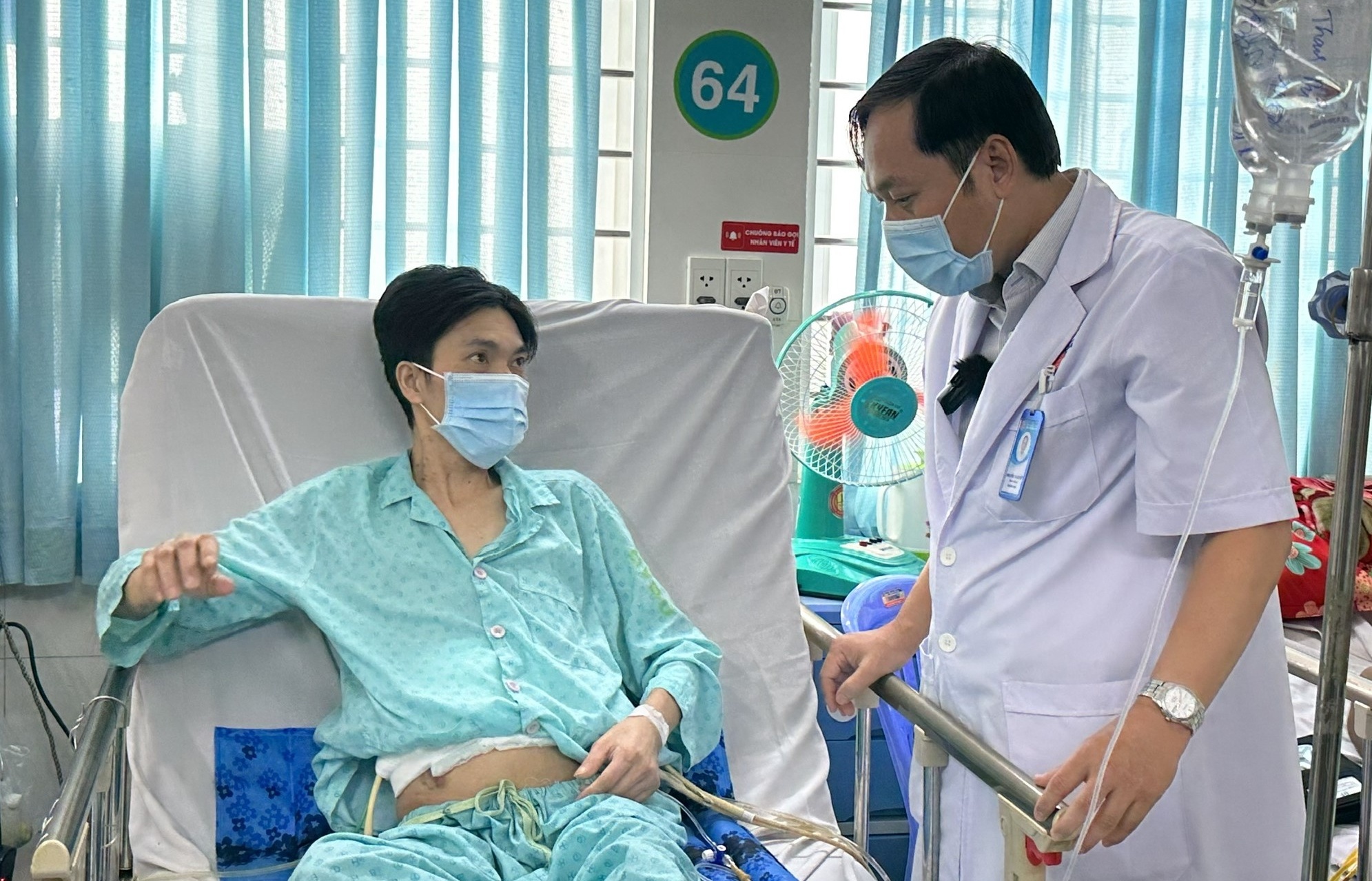 Nguoi dan ong phat hien ung thu khi ngui mui thuc an hinh anh