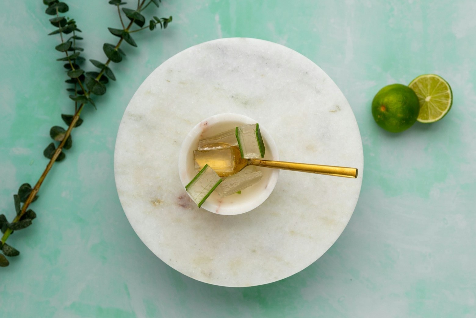 5 loi ich uong nuoc ep lo hoi buoi sang hinh anh