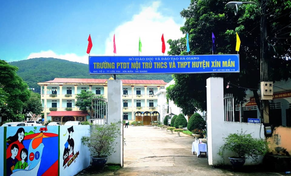 ngo doc tiec trung thu anh 1
