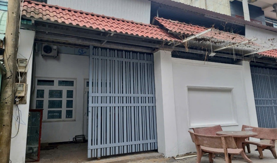 Nguoi phu nu tu vong trong nha tro benh nhan ung thu o TP.HCM hinh anh