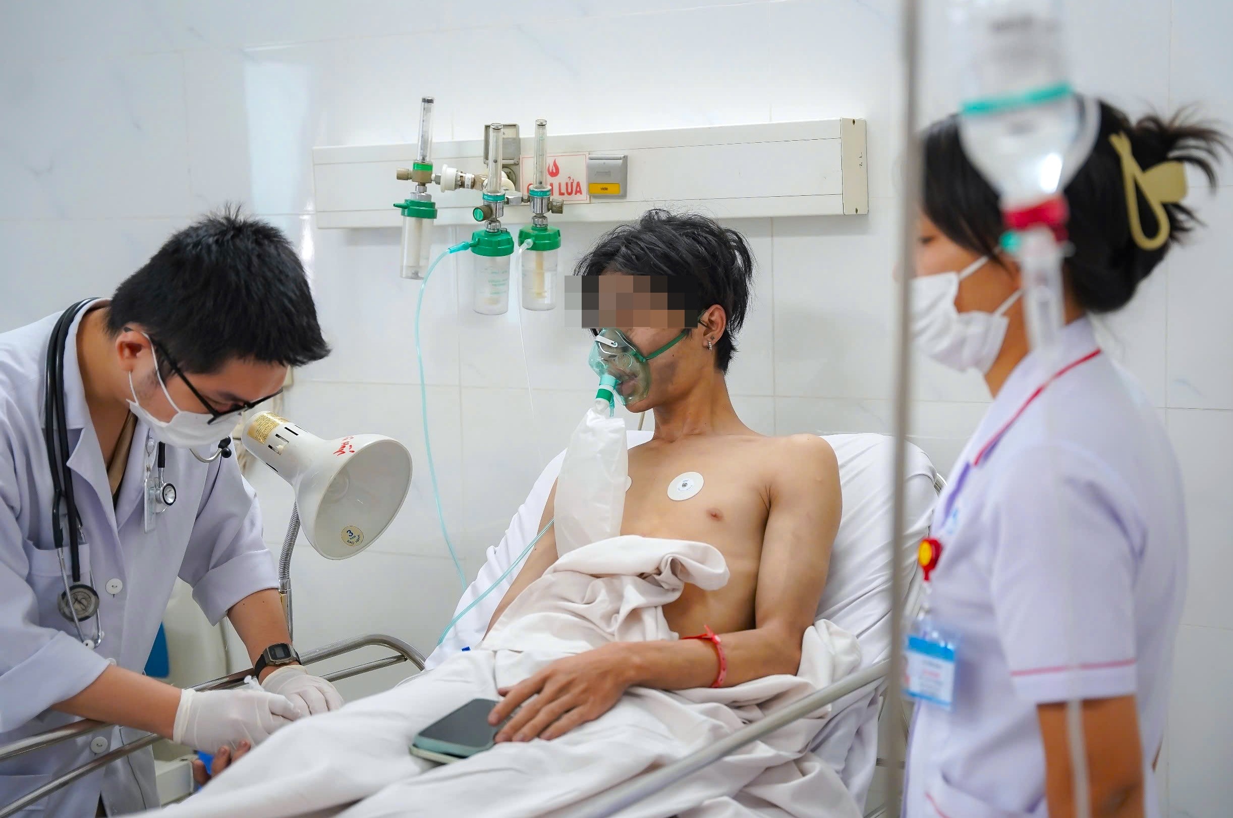 Hanh dong giup chang trai song sot trong vu chay nha o TP.HCM hinh anh