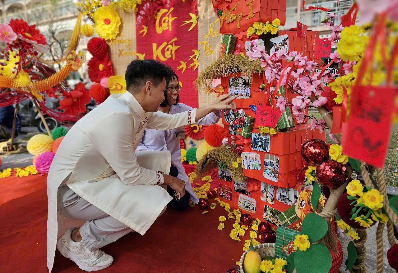 duong hoa tet anh 8