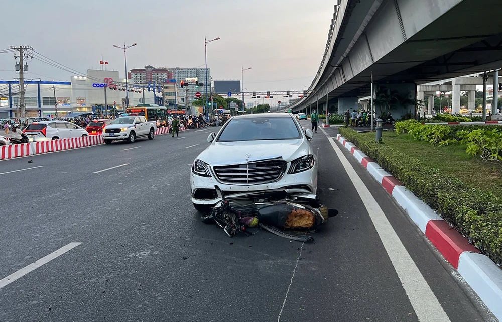 Co gai 28 tuoi trong vu nu tai xe Mercedes dam loat xe may da tu vong hinh anh