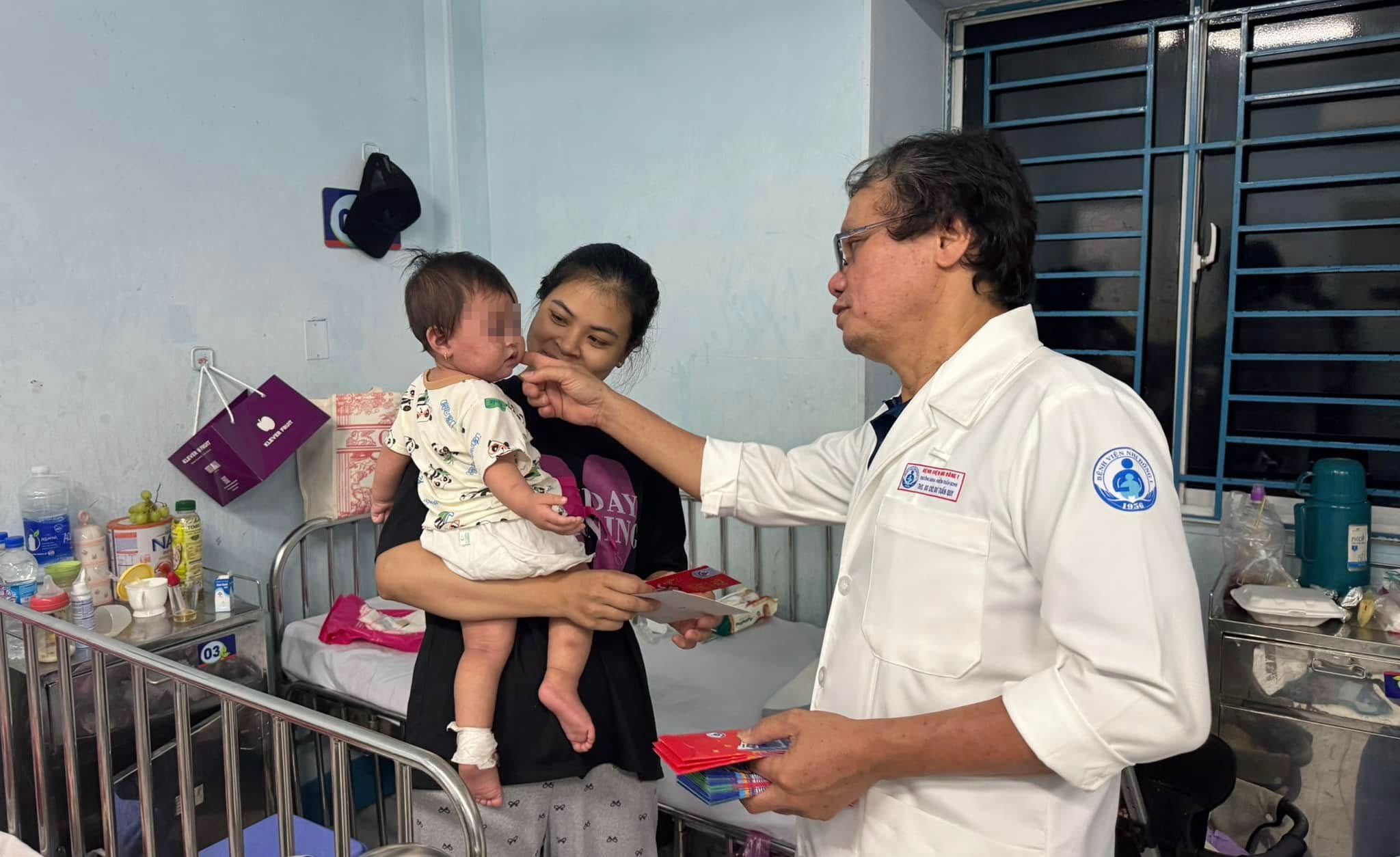 BV Nhi dong 1 keu goi 25 ty dong, cuu hon 2.000 tre benh nang hinh anh