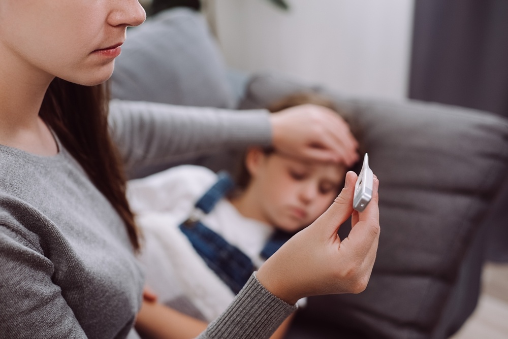 Sot cao o tre khong don gian la phan ung binh thuong cua co the hinh anh