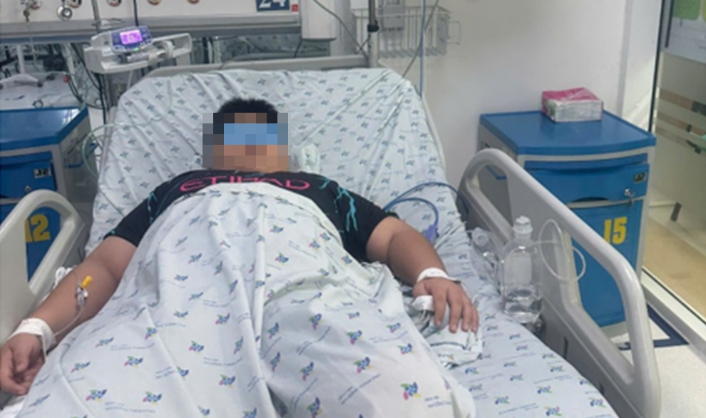 Be trai 12 tuoi nang 83 kg roi vao nguy kich sau 3 ngay sot hinh anh