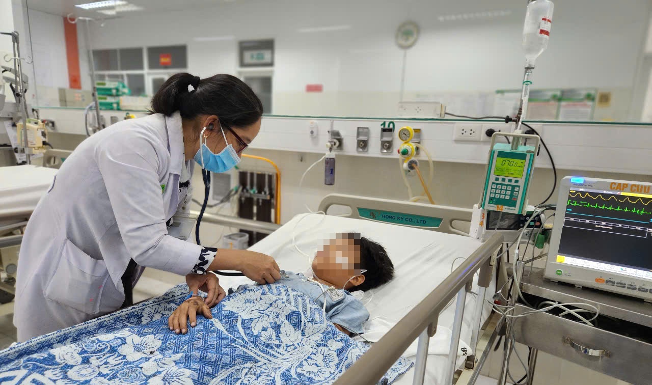 Be trai 9 tuoi dap phoi trong vu tai nan cao toc Vinh Hao hinh anh