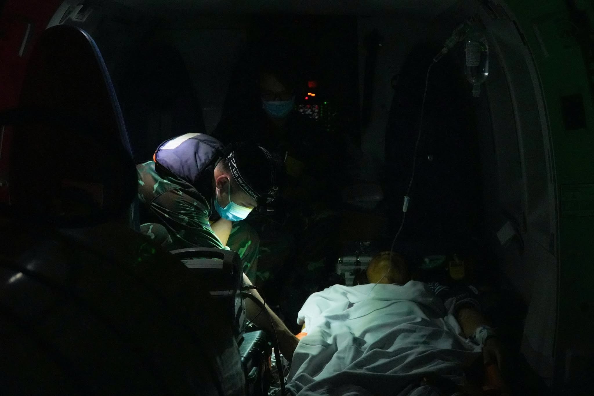 Xuyen dem cuu quan nhan Truong Sa bi soc nhiem khuan, suy da tang hinh anh