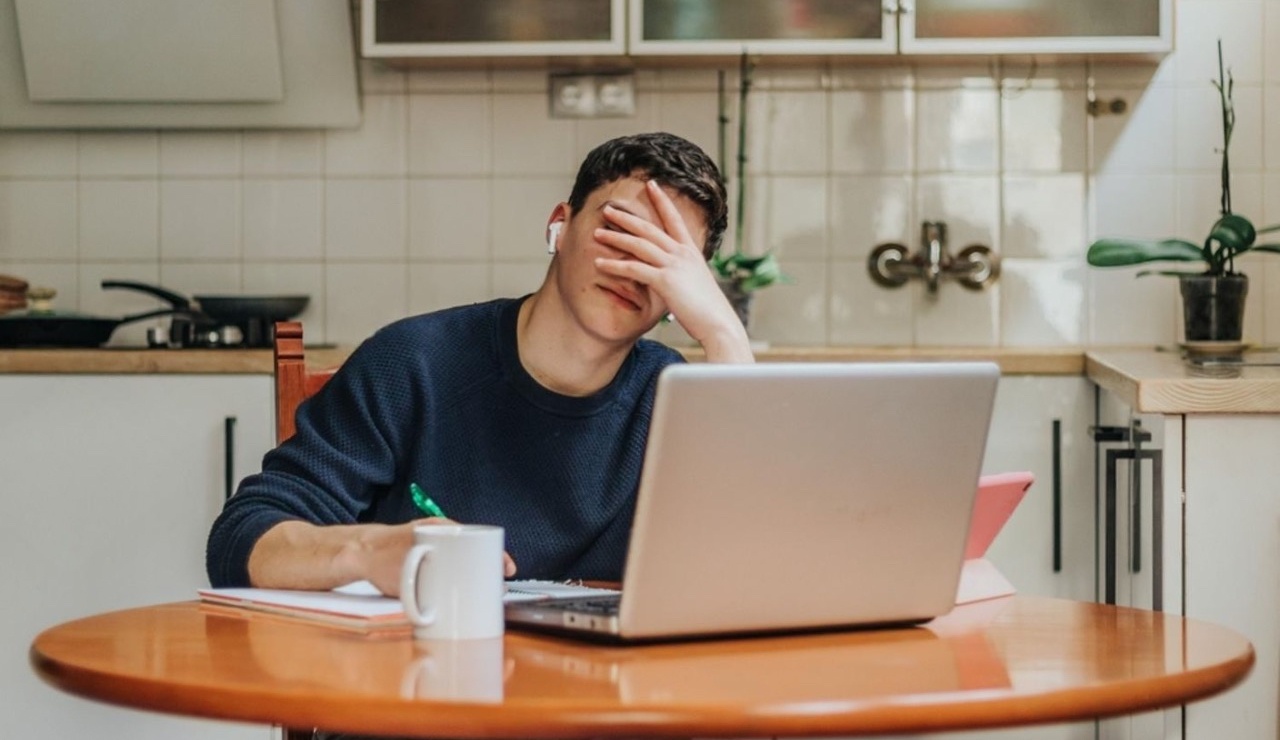 Mot can benh tuoi gia dang am tham tang o nguoi tre hinh anh