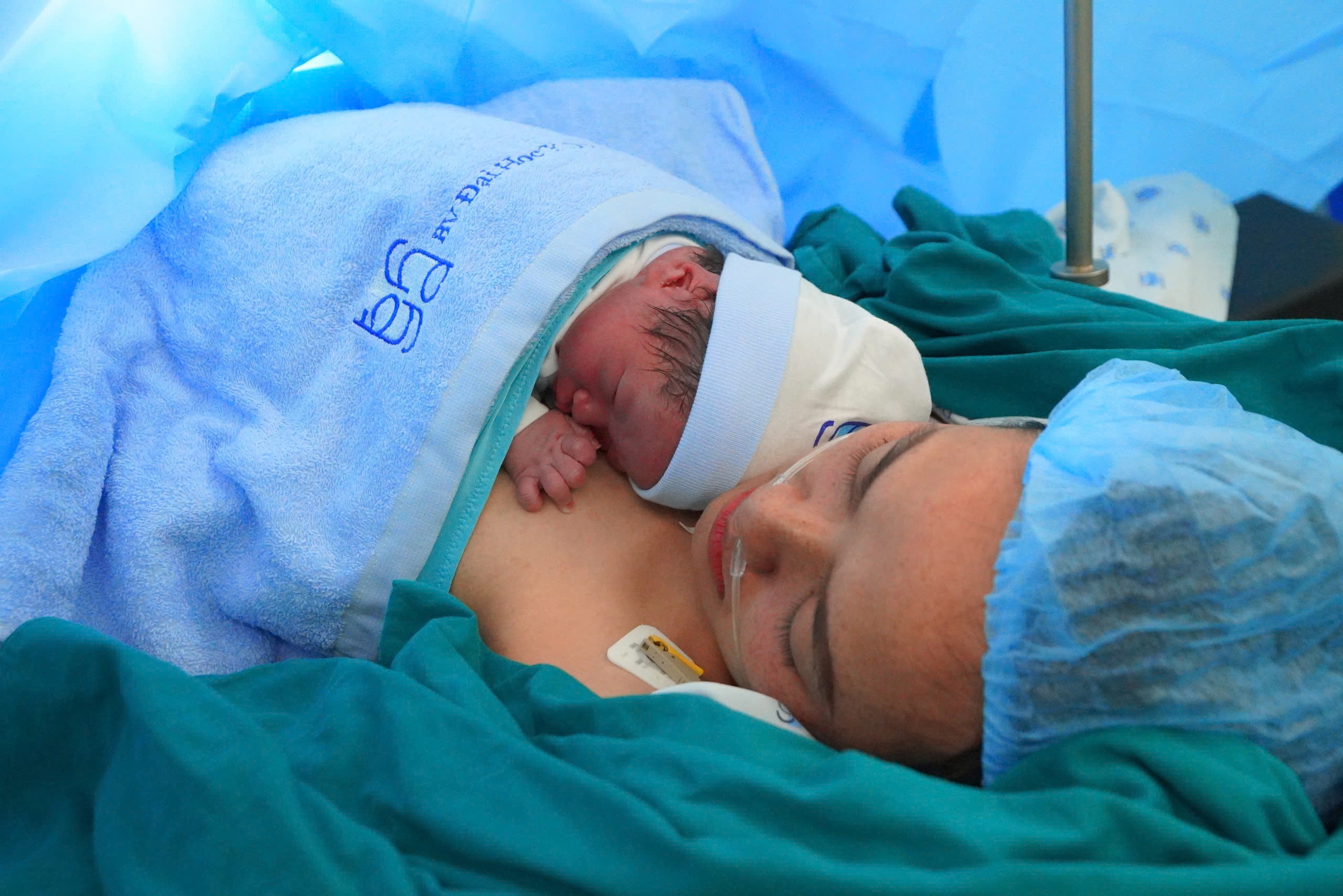 Bac si TP.HCM lan dau lam thu thuat moi, tao ra dieu ky dieu hinh anh