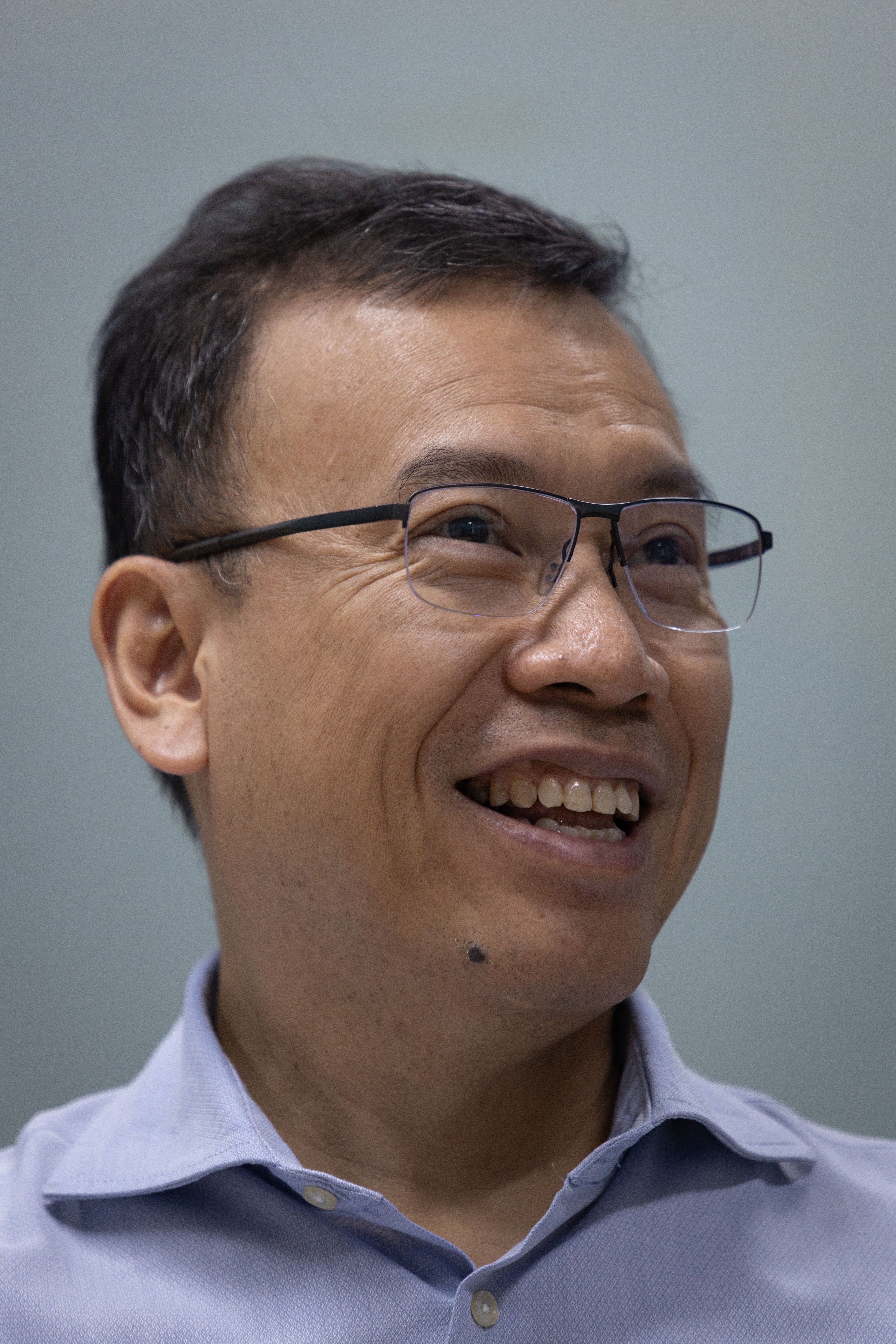 Bac si Nguyen Hoang Dinh anh 1