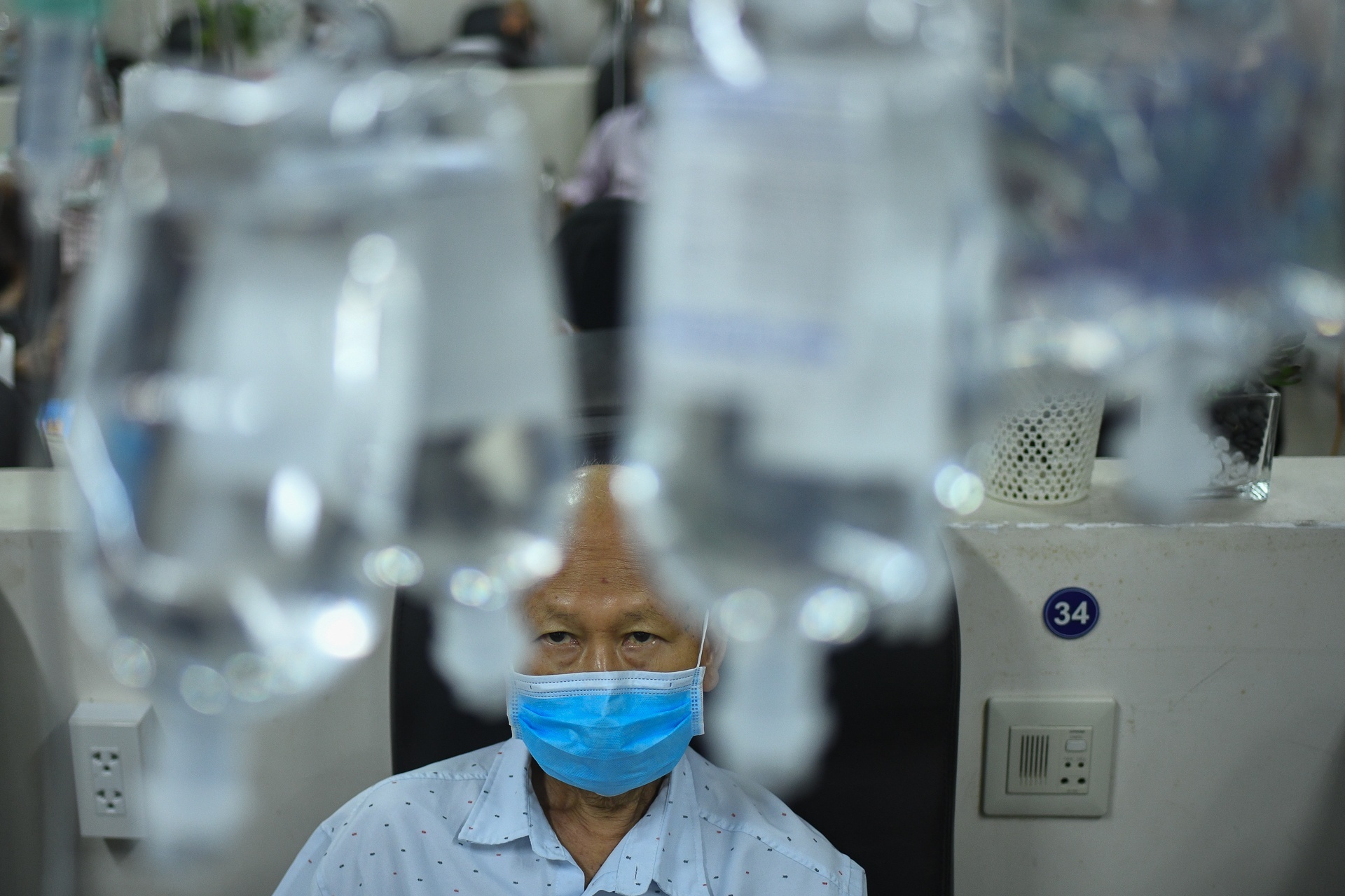 Buoc ngoat 'chua tung co', giam noi lo benh nhan ung thu tai Viet Nam hinh anh