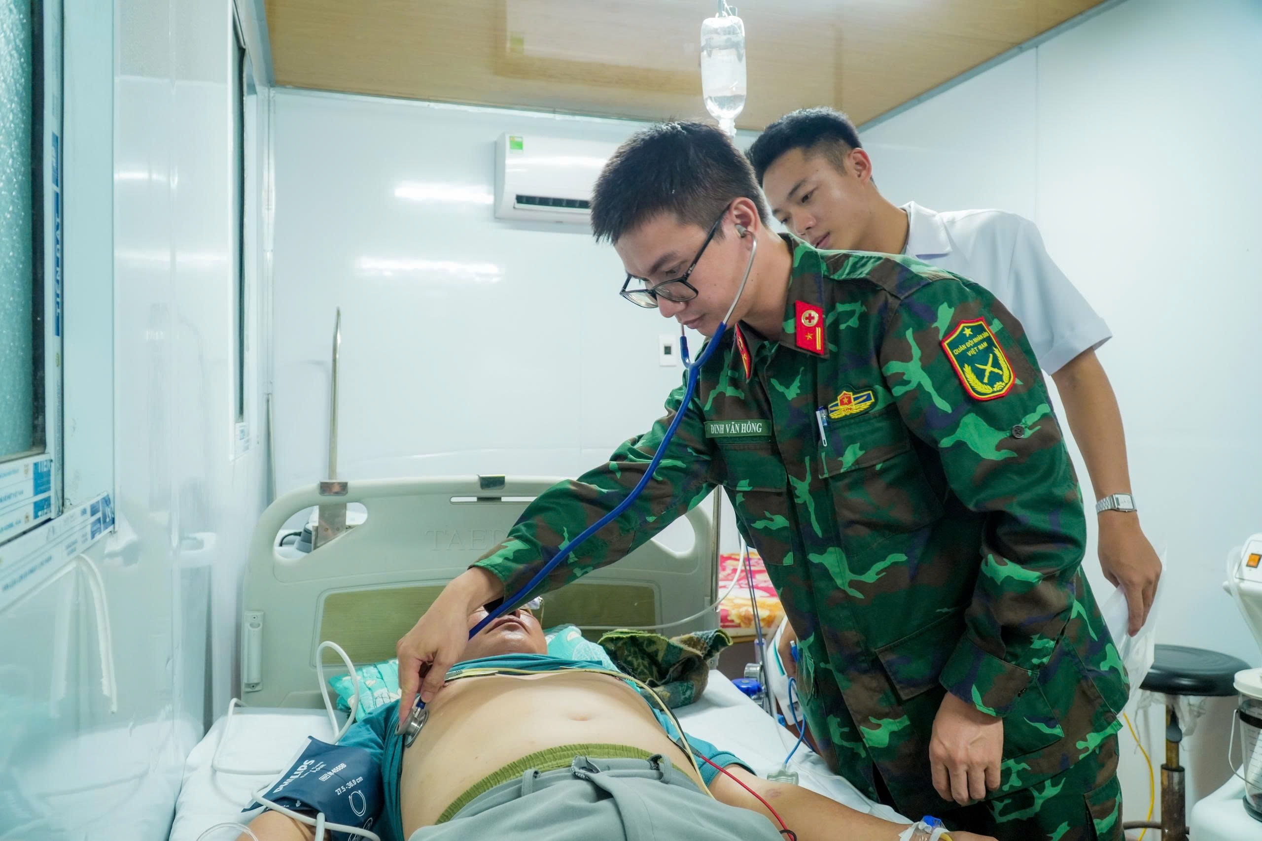 truc thang cuu benh nhan anh 2