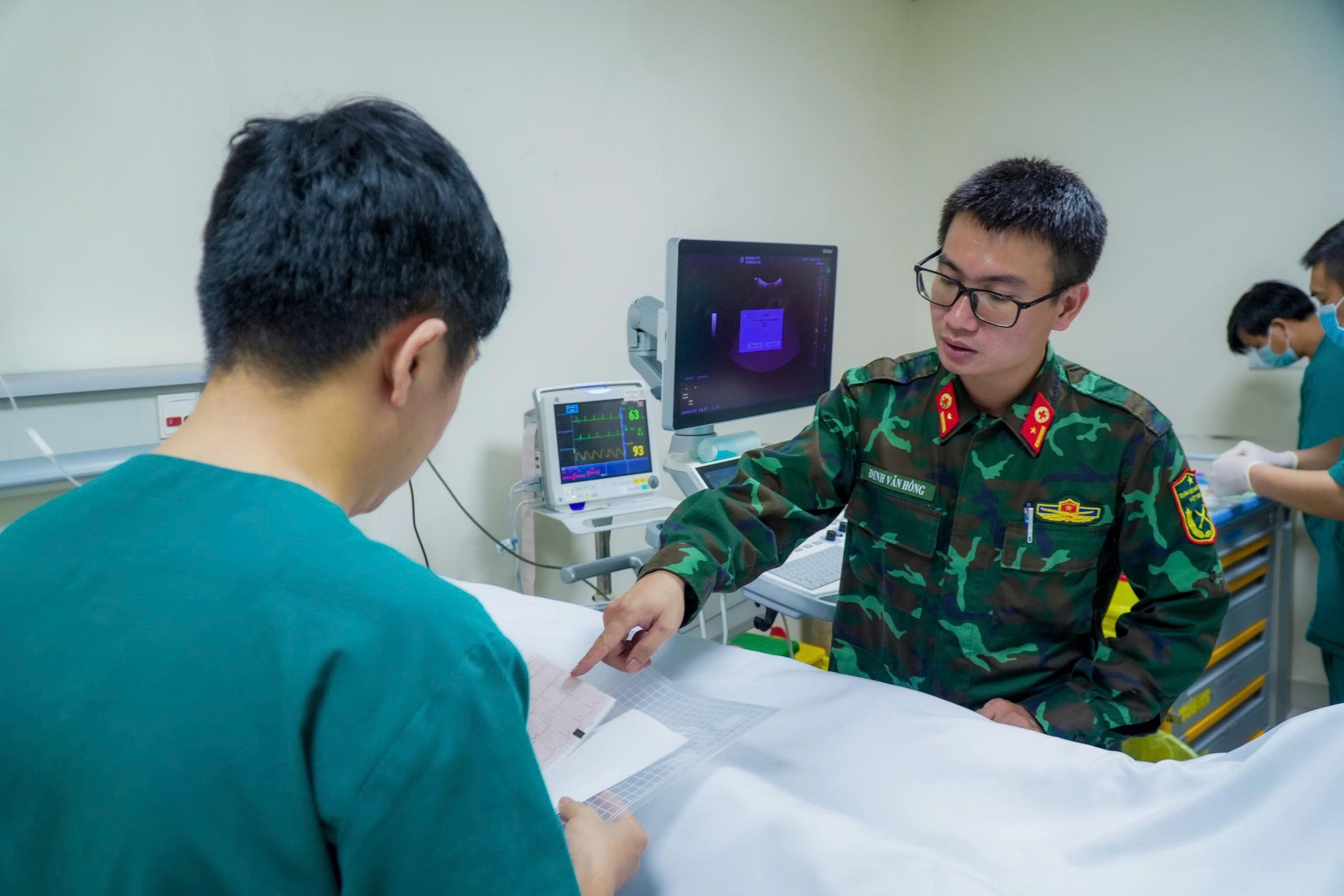 truc thang cuu benh nhan anh 8