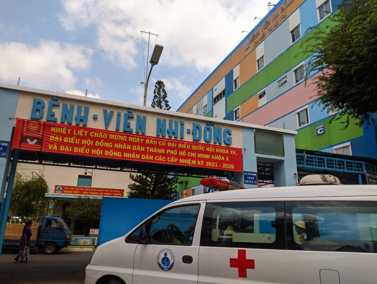 Nhieu benh vien, bac si o TP.HCM 'canh bao nong' hinh anh