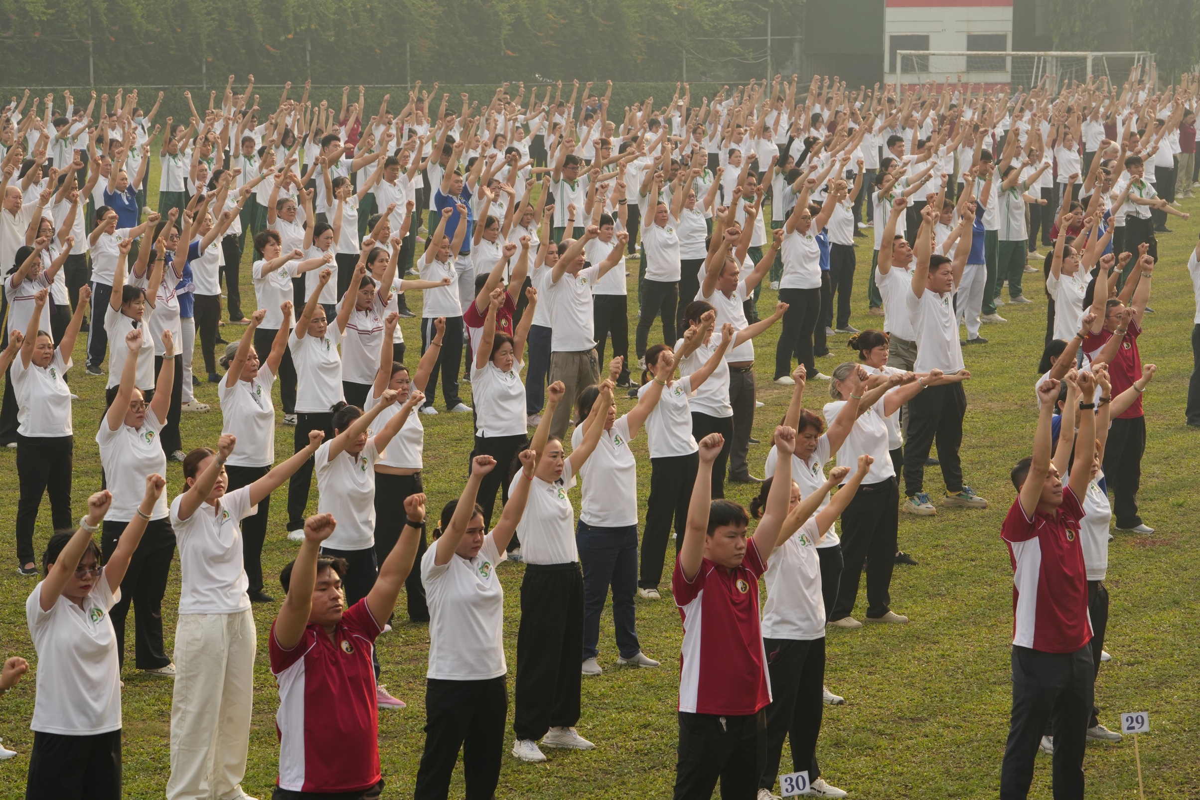 đồng diễn dưỡng sinh ảnh 1 dong dien duong sinh anh 1