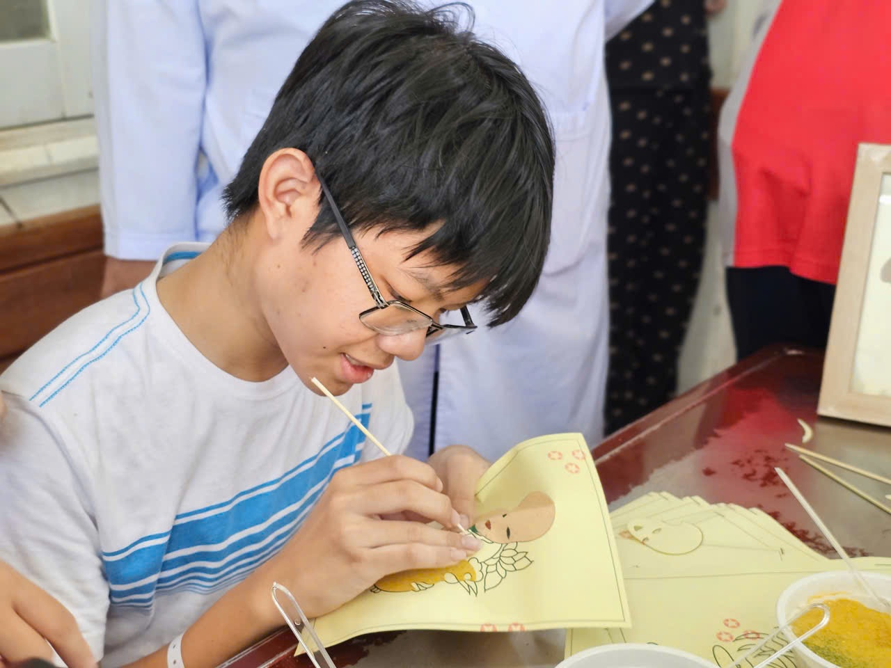 benh nhi ve tranh cat anh 2