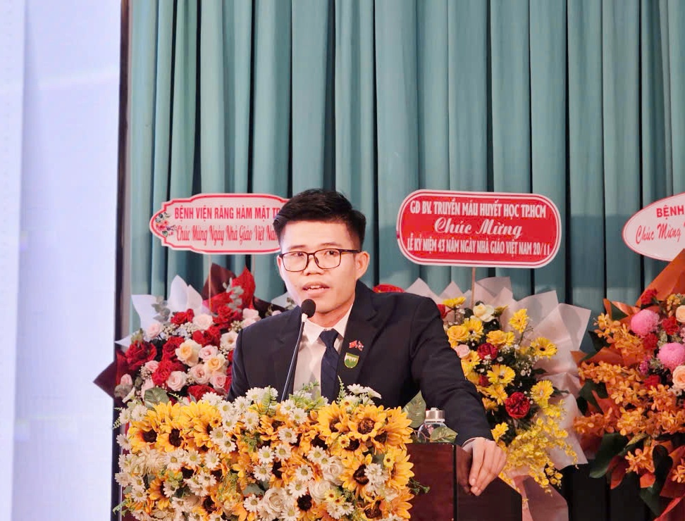 Nam sinh Lao xuc dong ke hanh trinh 7 nam du hoc TP.HCM hinh anh