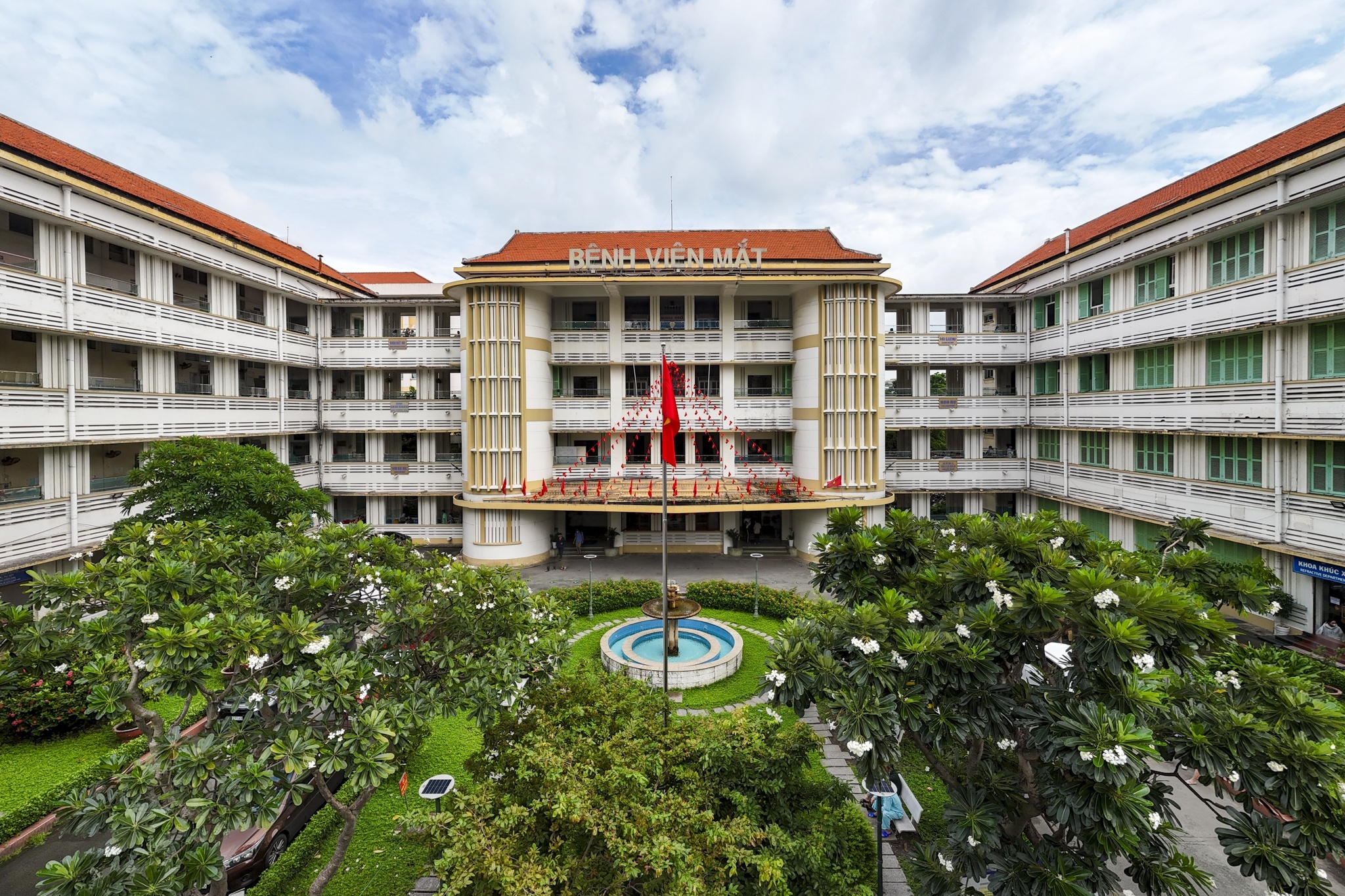 TP.HCM de xuat sap xep lai quy dat y te va khoi cong loat du an lon hinh anh