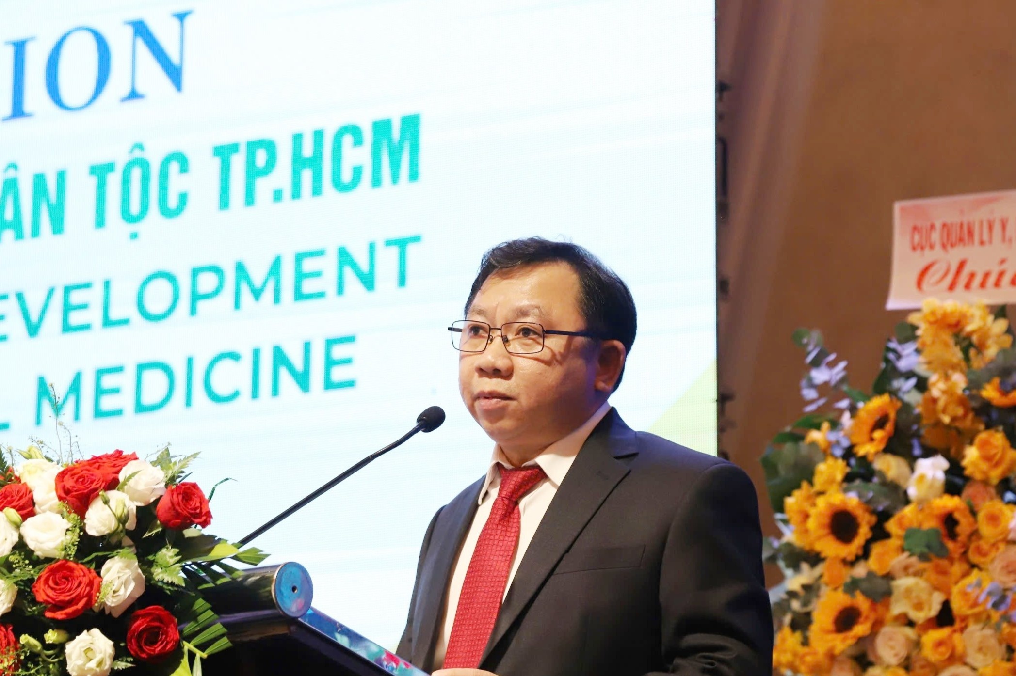 Y hoc co truyen anh 2