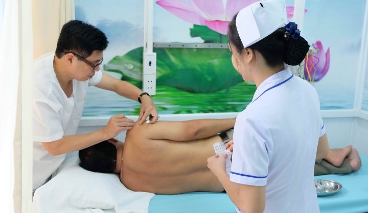 Giam doc So Y te TP.HCM: Y hoc co truyen se trien khai tu tram y te hinh anh