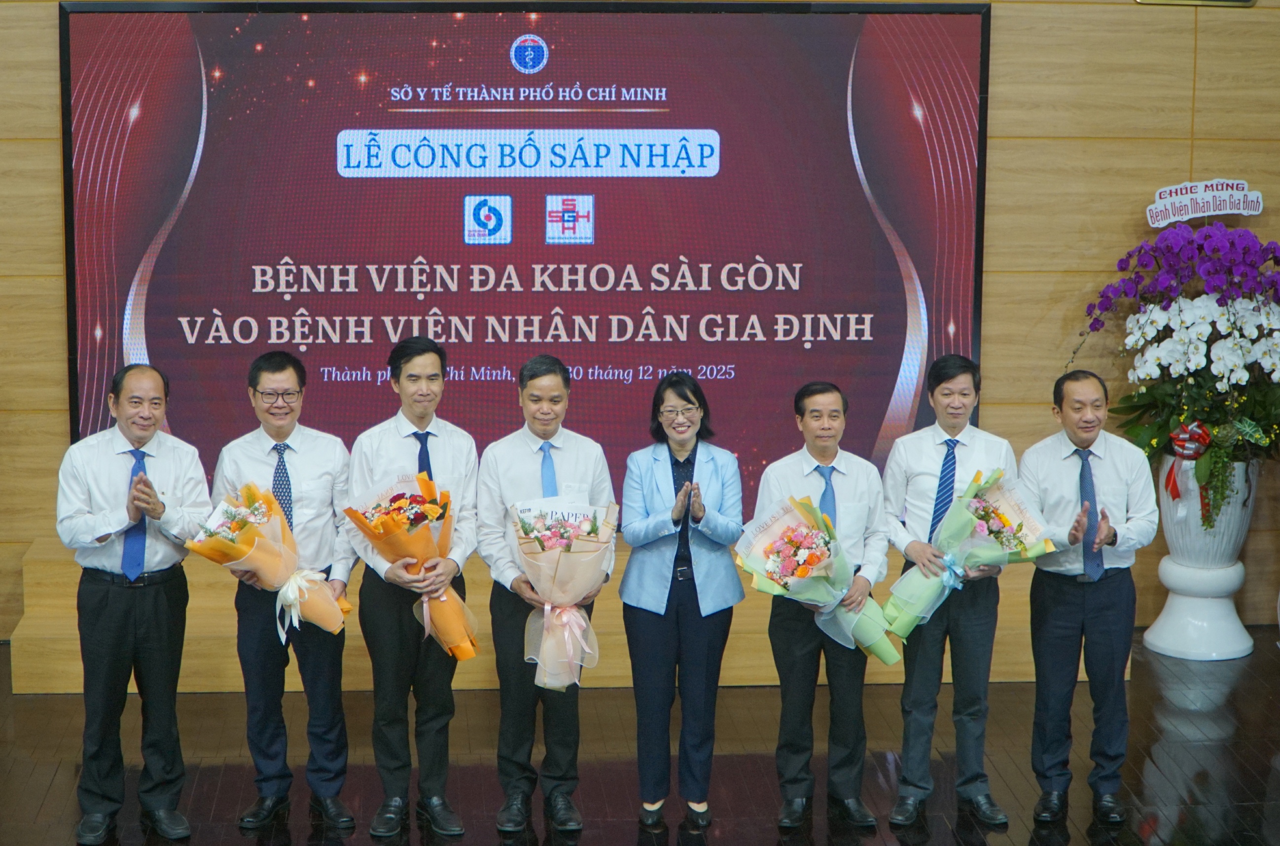 nhan dan gia dinh anh 2