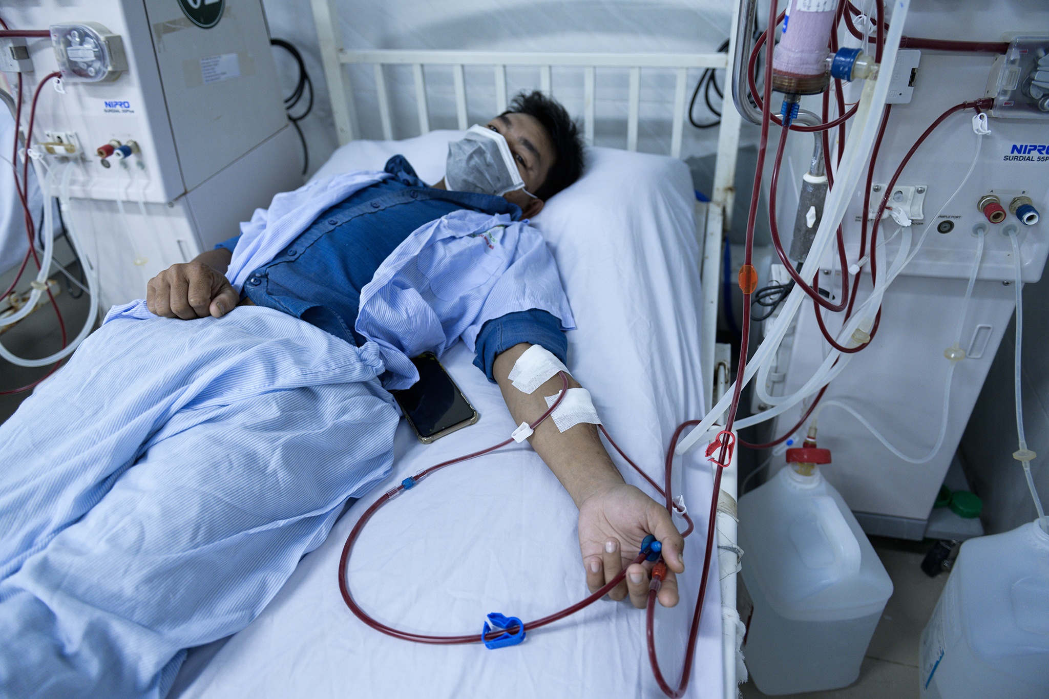 Nhip song nghiet nga cua benh nhan suy than o TP.HCM hinh anh