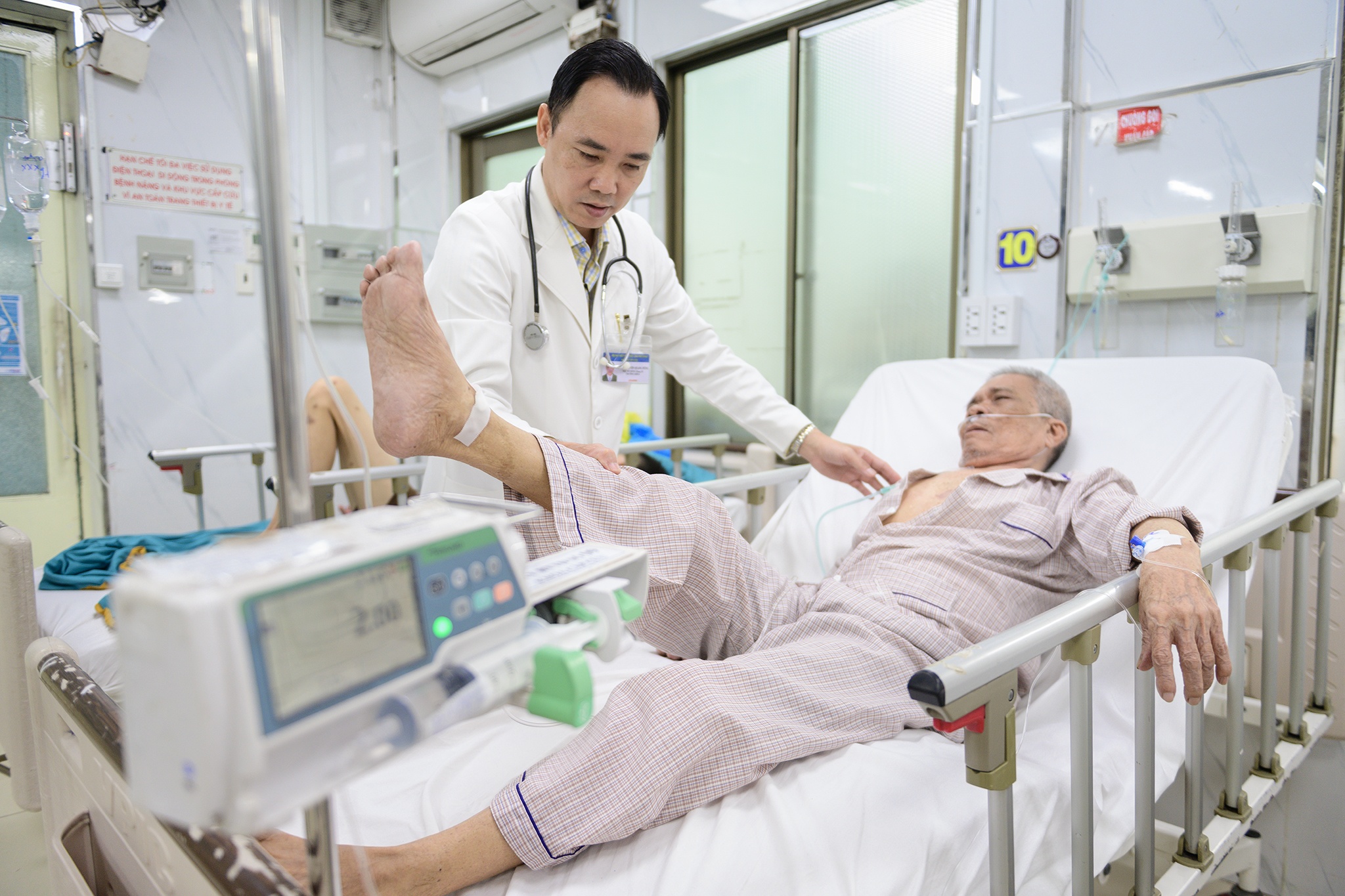 Dot quy ngay mung 1 Tet nhung khong di vien vi so xui hinh anh