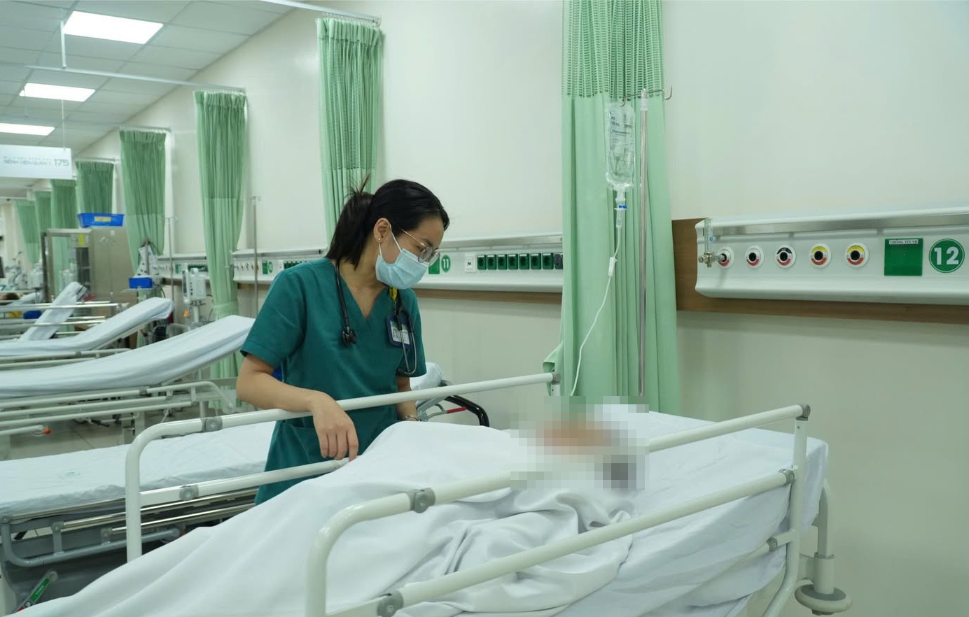 6 nguoi o TP.HCM nhap cap cuu sau khi an banh mi hinh anh