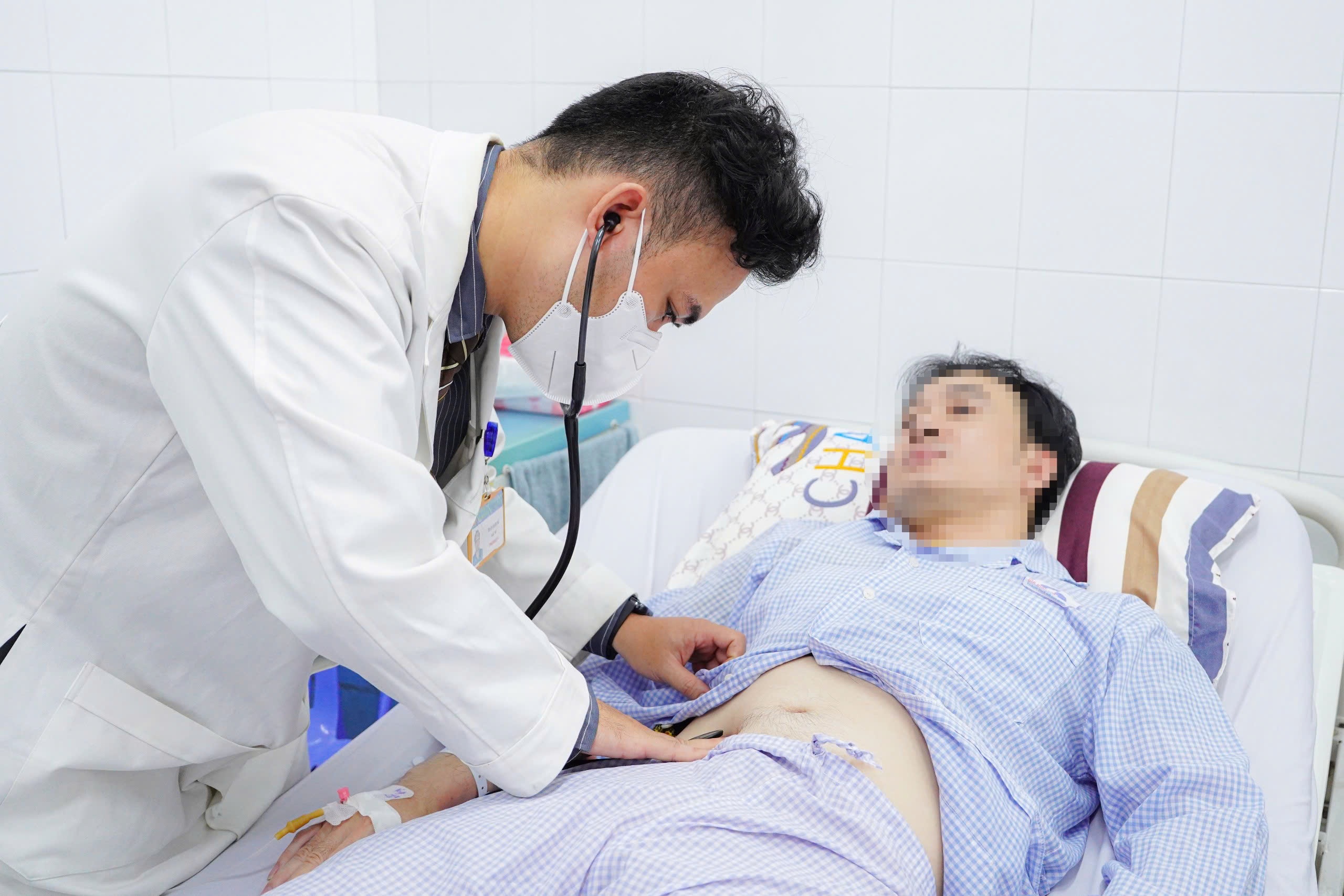 Ngo doc lien tiep xay ra tai TP.HCM: Bac si chi ra 2 nguon lay chinh hinh anh