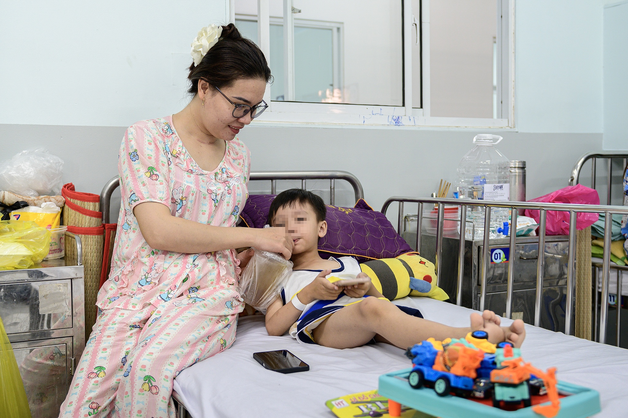 tay chan mieng anh 14