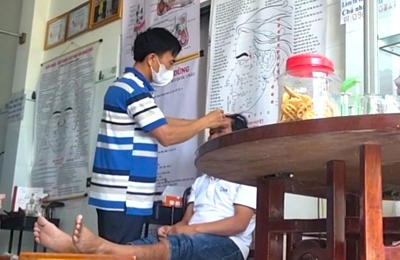 Ky la, mac benh tam than nang van ‘chua benh’ cho nguoi khac hinh anh