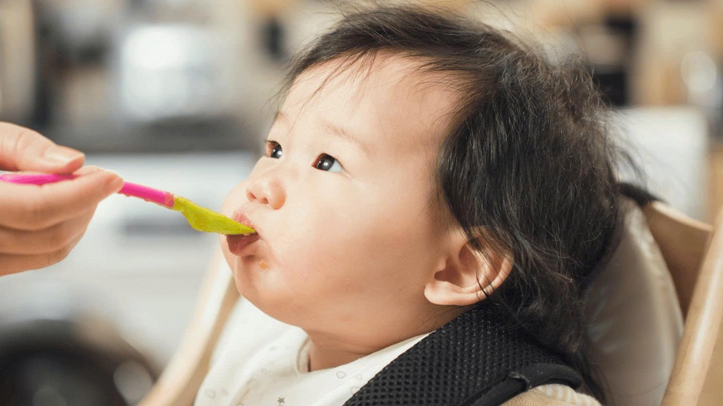 Thuc don 'vot' chieu cao cho tre bieng an hinh anh