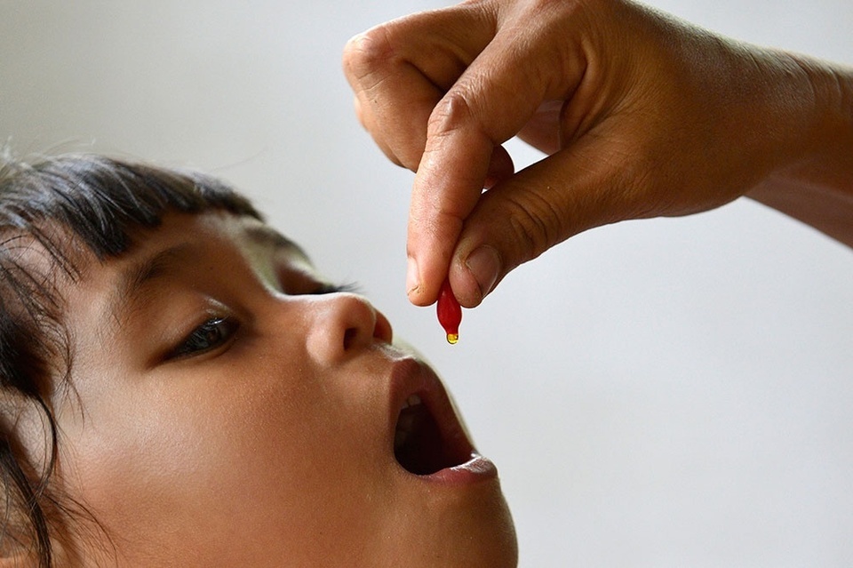 Khi nao can bo sung vitamin cho tre? hinh anh