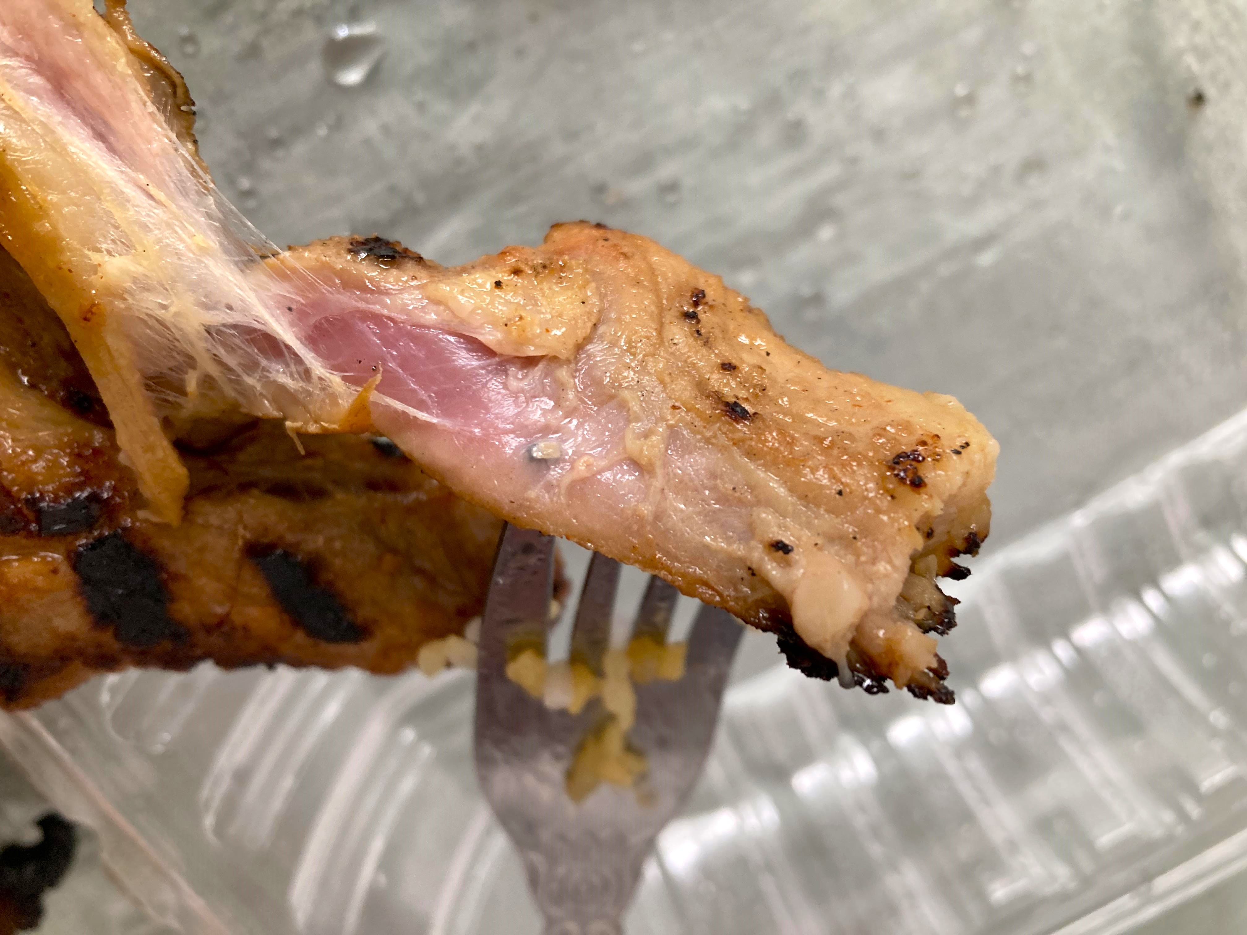 Nguoi dan ong phat benh dau don sau khi an thit heo hinh anh