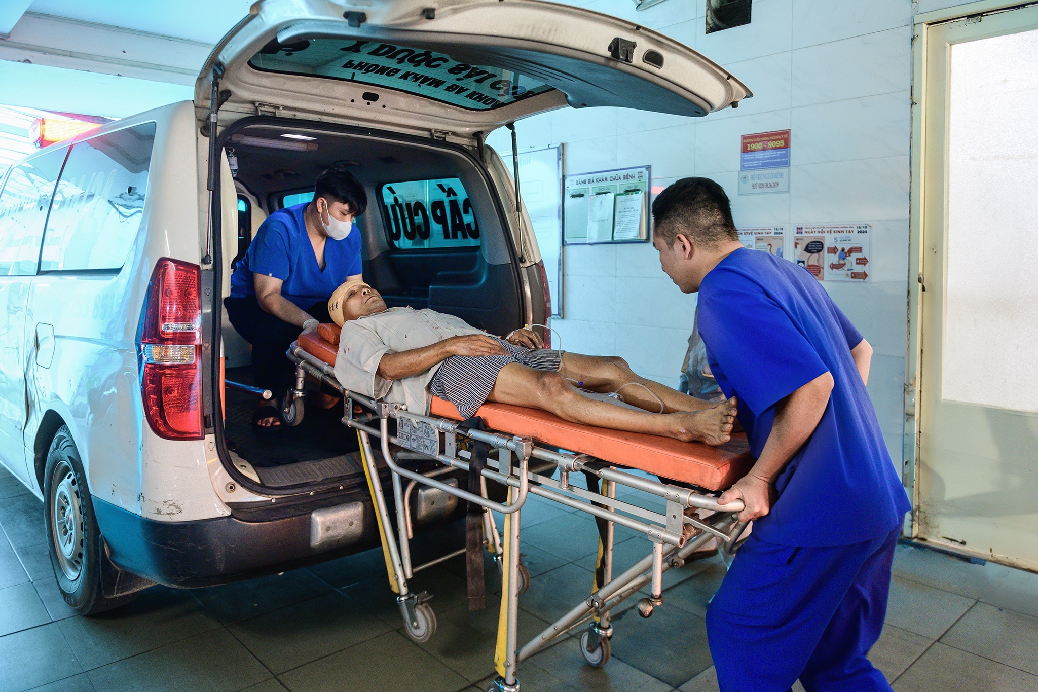 Lich kham, nghi le 30/4-1/5 tai loat benh vien lon o TP.HCM hinh anh