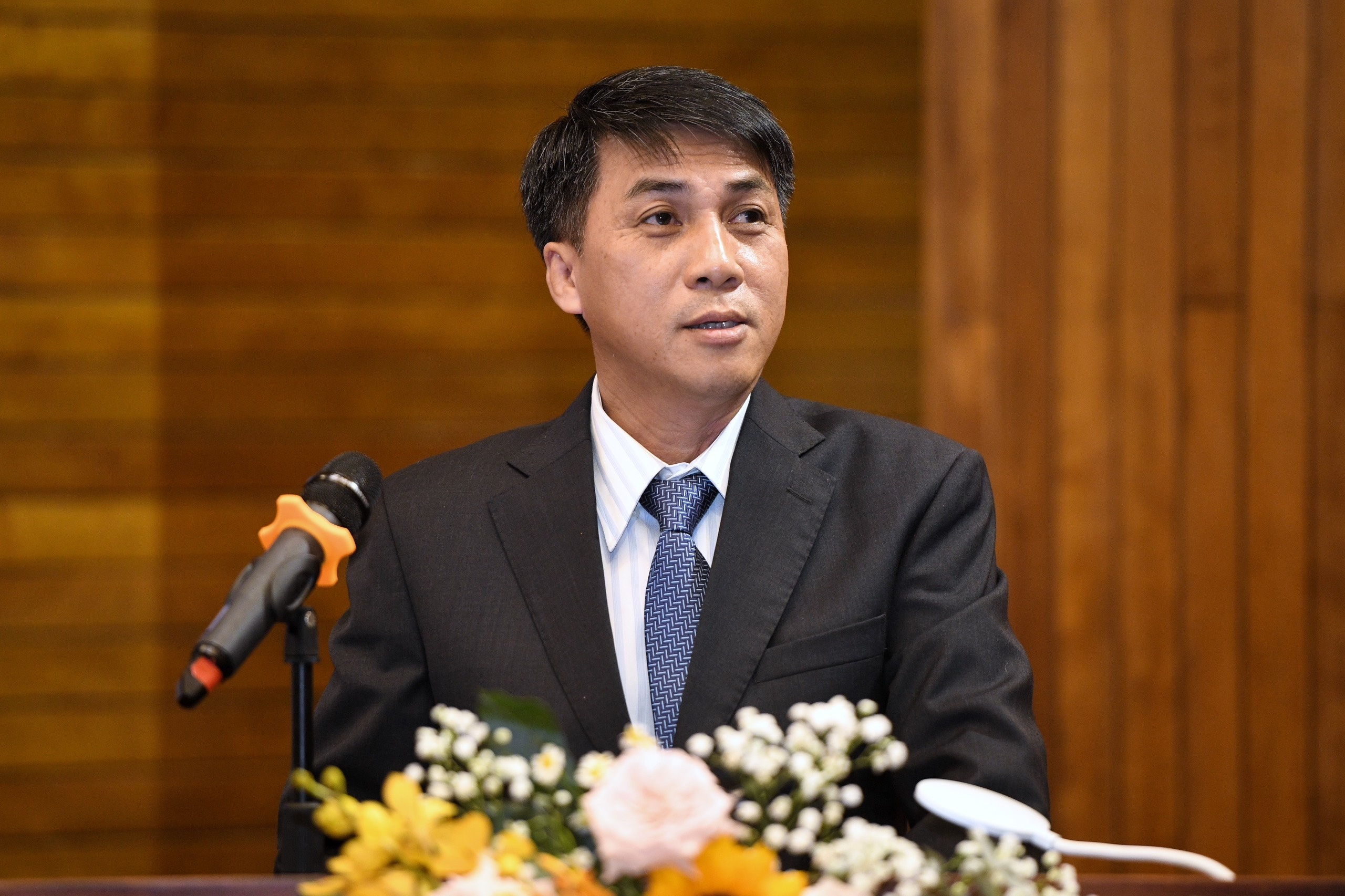 Bac si Pham Thanh Viet lam Giam doc Benh vien Cho Ray hinh anh