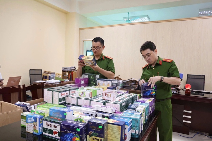 Cong an cong bo 39 loai TPCN gia, tim nguoi mua de phuc vu dieu tra hinh anh