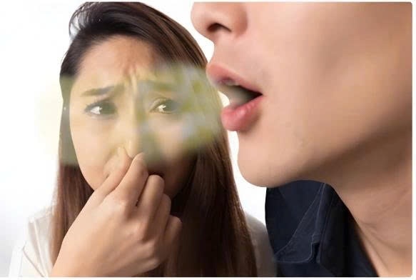Ly do ban cham chi danh rang van hoi mieng? hinh anh
