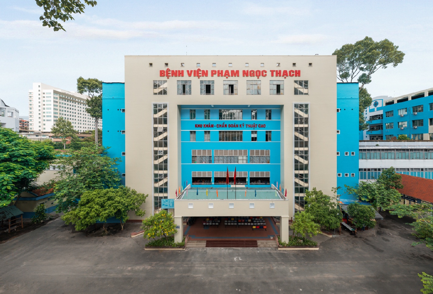 Benh vien Pham Ngoc Thach anh 1