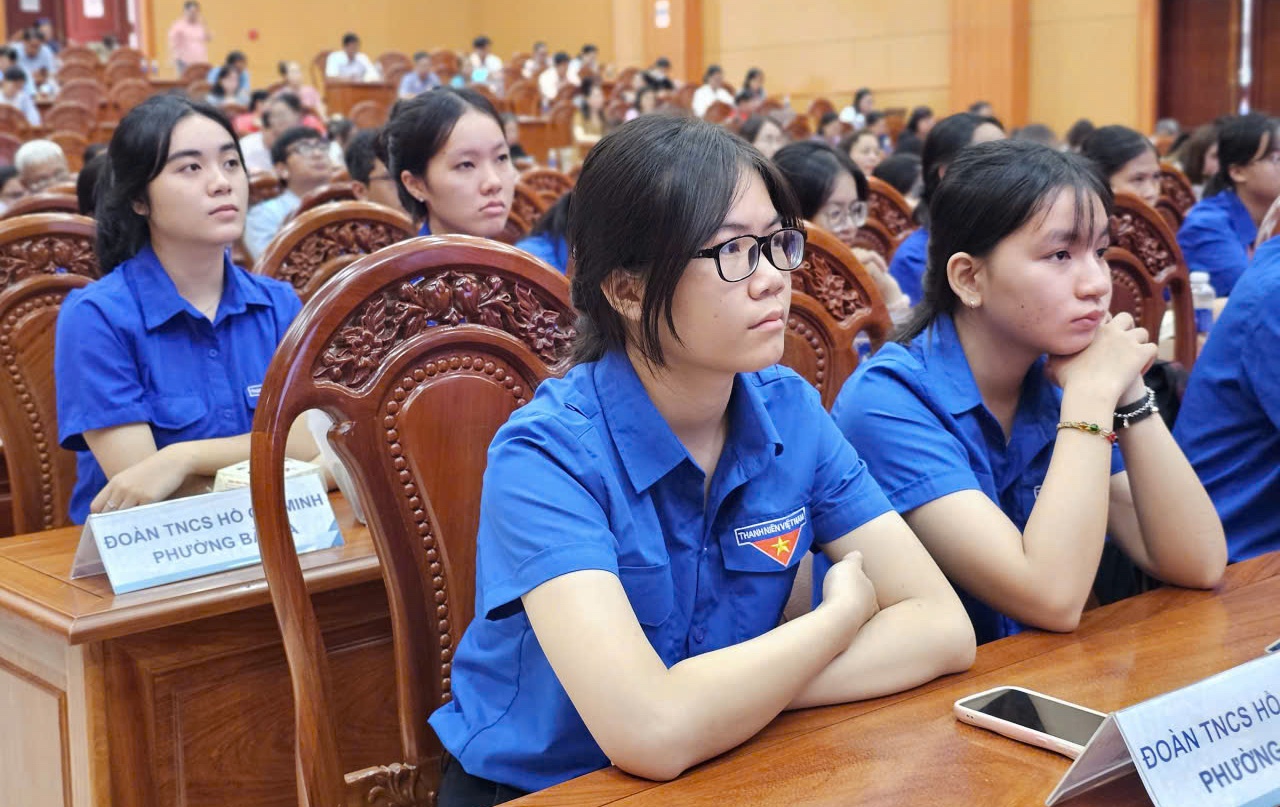 nguoi tre TP.HCM anh 1