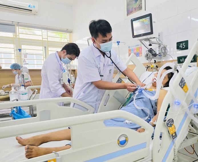 rắn độc cắn ảnh 1