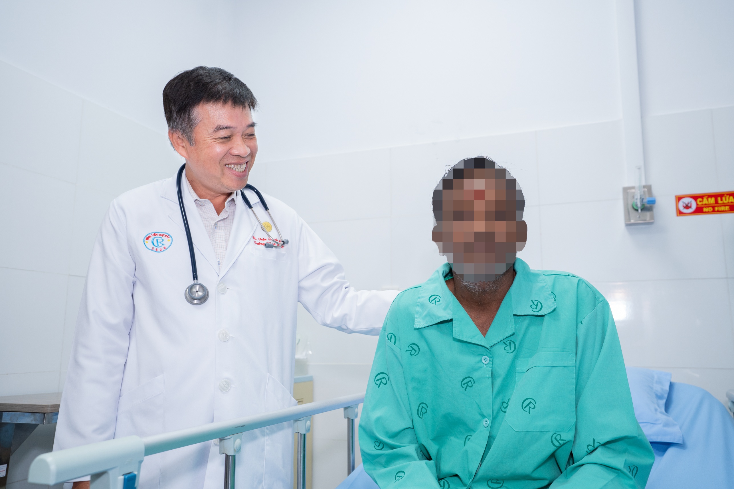 Bệnh nhân Ấn Độ bị lật ca nô ở Phú Quốc được xuất viện, về nước