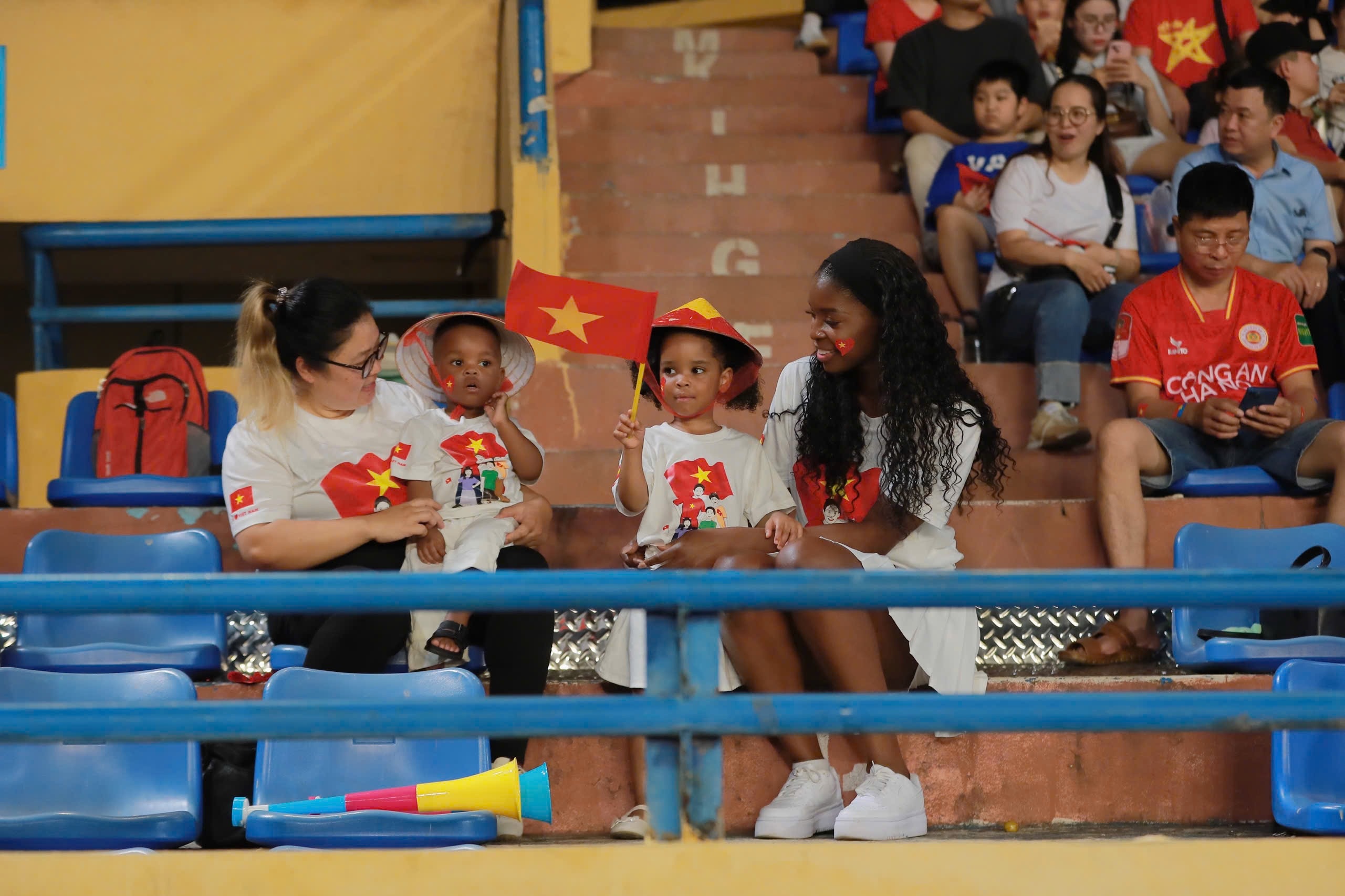 Gia dinh Cao Pendant Quang Vinh co vu CAHN hinh anh