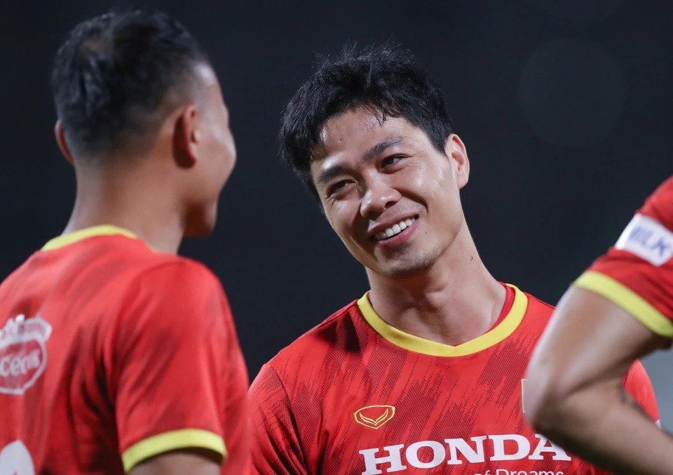 Cong Phuong xung dang duoc HLV Kim Sang-sik trao co hoi hinh anh