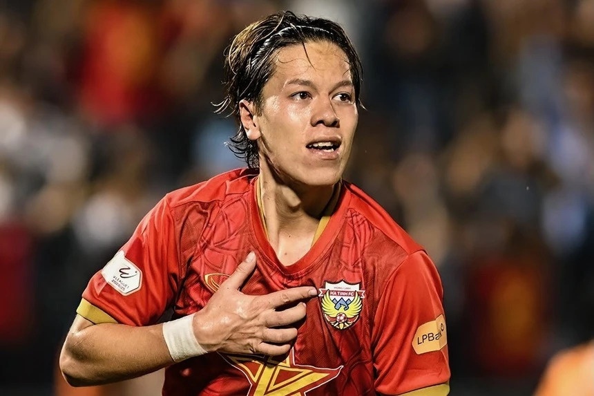 Viktor Le gia han hop dong voi Hong Linh Ha Tinh hinh anh