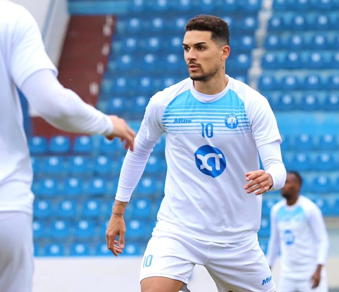 Hendrio tim duoc ben do moi? hinh anh