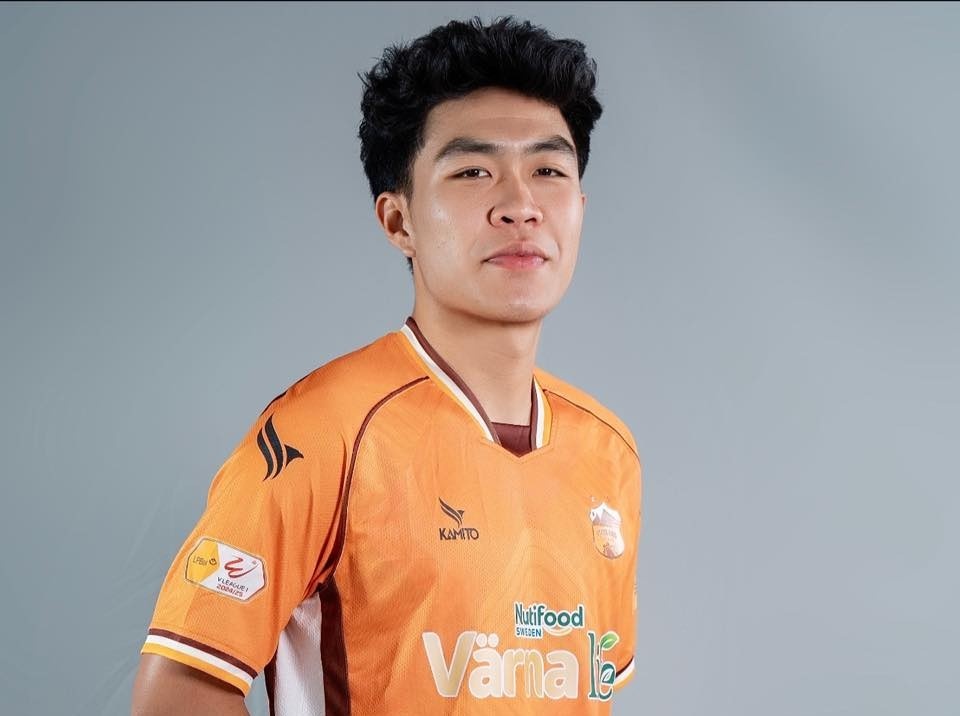 Pham Ly Duc tro lai, giup HAGL dua tru hang hinh anh